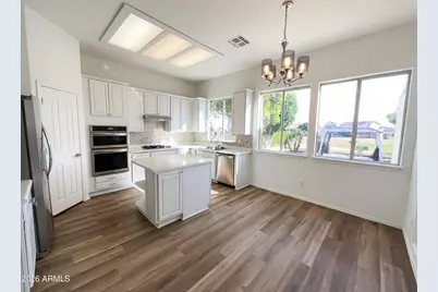 1105 S Portland Avenue, Gilbert, AZ 85296 - Photo 2