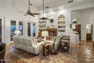 8400 E Dixileta Dr, Scottsdale, AZ 85266 - Photo 18