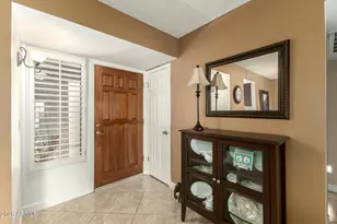 9634 W Tonto Ln, Peoria, AZ 85382 - Photo 6