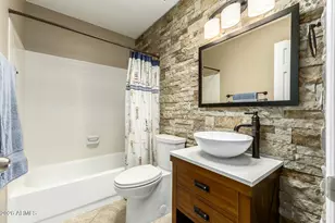 9634 W Tonto Ln, Peoria, AZ 85382 - Photo 18