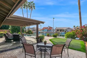 518 S Lagoon Dr, Gilbert, AZ 85233 - Photo 2