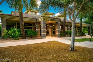 518 S Lagoon Dr, Gilbert, AZ 85233 - Photo 52