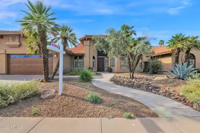 518 S Lagoon Drive, Gilbert, AZ 85233 - Photo 1