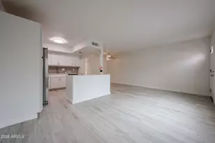 2120 W Pontiac Dr, Phoenix, AZ 85027 - Photo 8