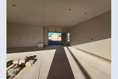 3645 N Bandelier Drive, Eloy, AZ 85131 - Photo 10