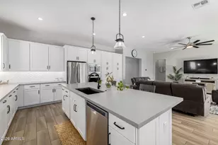 17165 W Piperton Street W, Surprise, AZ 85388 - Photo 12