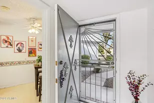 10557 W Ocotillo Dr, Sun City, AZ 85373 - Photo 6