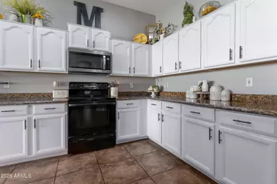 8796 W Frier Drive, Glendale, AZ 85305 - Photo 10