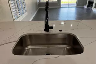 7570 W Jenan Dr, Peoria, AZ 85345 - Photo 8