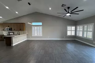 7570 W Jenan Dr, Peoria, AZ 85345 - Photo 12