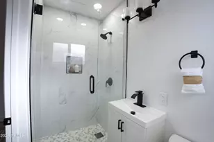 4437 E Almeria Rd, Phoenix, AZ 85008 - Photo 10