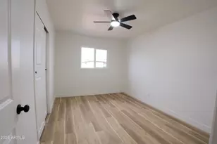 4437 E Almeria Rd, Phoenix, AZ 85008 - Photo 14