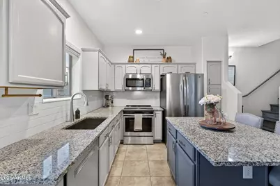 2725 E Mine Creek Road #1135, Phoenix, AZ 85024 - Photo 12