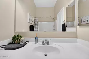 2725 E Mine Creek Rd, Phoenix, AZ 85024 - Photo 28