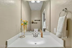 2725 E Mine Creek Rd, Phoenix, AZ 85024 - Photo 26