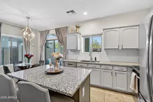 2725 E Mine Creek Rd, Phoenix, AZ 85024 - Photo 14