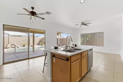 9446 W Albert Lane, Peoria, AZ 85382 - Photo 12