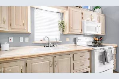 859 Aquamarine Drive, Apache Junction, AZ 85119 - Photo 16