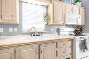 859 Aquamarine Dr, Apache Junction, AZ 85119 - Photo 16