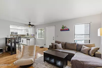 3635 N 37th Street #10, Phoenix, AZ 85018 - Photo 2