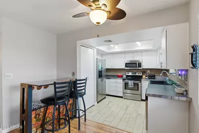 3635 N 37th Street #10, Phoenix, AZ 85018 - Photo 6