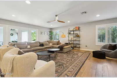 3021 N 47th Place, Phoenix, AZ 85018 - Photo 10