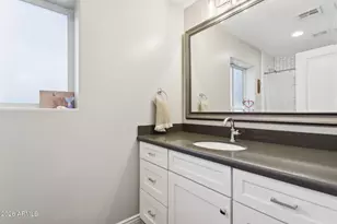 3021 N 47th Pl, Phoenix, AZ 85018 - Photo 18