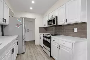 5701 W Royal Palm Rd, Glendale, AZ 85302 - Photo 10