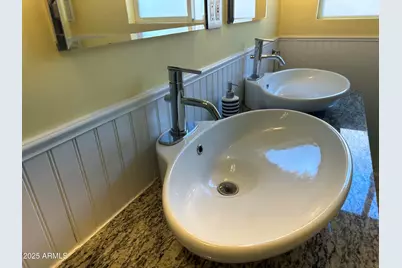 1526 W Wilshire Drive, Phoenix, AZ 85007 - Photo 10