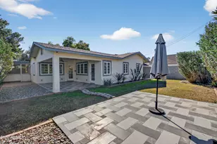 1526 W Wilshire Dr, Phoenix, AZ 85007 - Photo 18