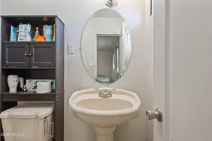 8018 W Avalon Dr, Phoenix, AZ 85033 - Photo 20