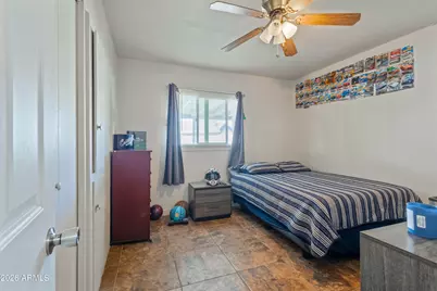 8018 W Avalon Drive, Phoenix, AZ 85033 - Photo 24