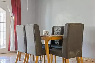 8018 W Avalon Dr, Phoenix, AZ 85033 - Photo 6