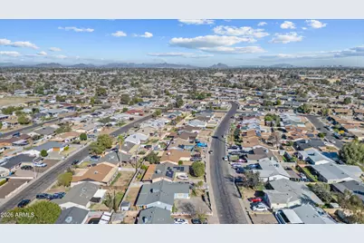 8018 W Avalon Drive, Phoenix, AZ 85033 - Photo 42