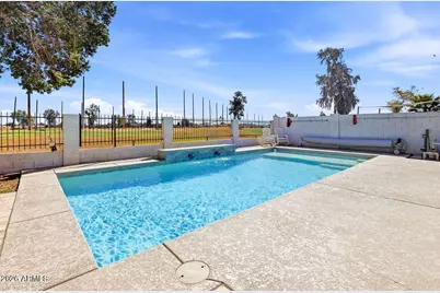 8711 W Sierra Vista Drive, Glendale, AZ 85305 - Photo 10