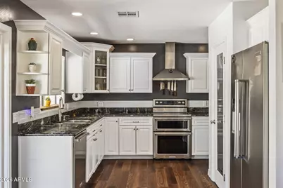 221 W Sweetwater Avenue, Phoenix, AZ 85029 - Photo 16