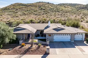 221 W Sweetwater Ave, Phoenix, AZ 85029 - Photo 2