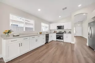 8539 W Paradise Dr, Peoria, AZ 85345 - Photo 2