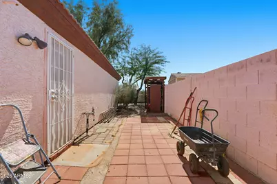 9069 W Raven Drive, Arizona City, AZ 85123 - Photo 26