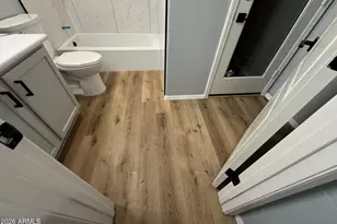 2863 E Pinchot Ave, Phoenix, AZ 85016 - Photo 8