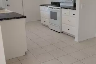 10631 W Desert Rock Dr, Sun City, AZ 85351 - Photo 12