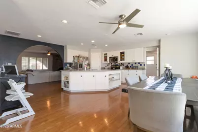 4546 N 34th Place, Phoenix, AZ 85018 - Photo 10