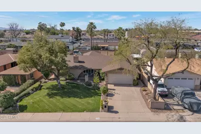 4546 N 34th Place, Phoenix, AZ 85018 - Photo 1