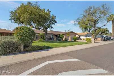 4546 N 34th Place, Phoenix, AZ 85018 - Photo 4