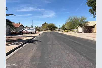 651 W Nopal Avenue, Mesa, AZ 85210 - Photo 26