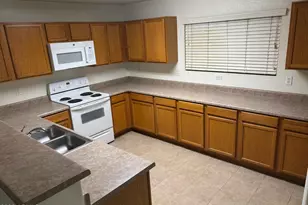 9591 N 81st Dr, Peoria, AZ 85345 - Photo 2