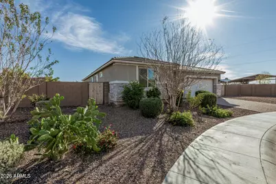 19569 W Lewis Avenue, Buckeye, AZ 85396 - Photo 2