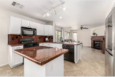 541 E Jeanne Lane, San Tan Valley, AZ 85140 - Photo 8