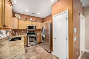 18540 N Summerbreeze Way, Surprise, AZ 85374 - Photo 12