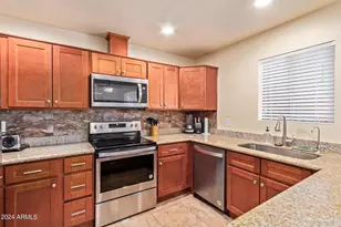 12222 N Paradise Vlg Pkwy S, Phoenix, AZ 85032 - Photo 4